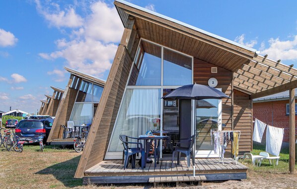 Outdoor dining - Gorgeous home in Hvide Sande with WiFi (Hvide Sande)