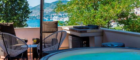 Bain à remous extérieur