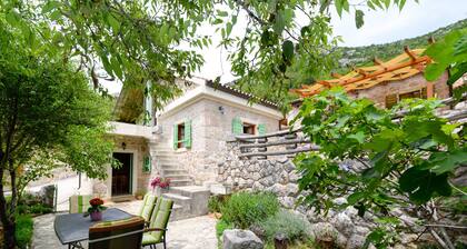 Traditional stone house Adrian