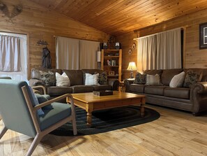 Smart-TV, peis, videospill og DVD-spiller