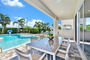 Pool - Modern Home near Disney with Private Pool, Media, Game & Themed Rooms with. (Kissimmee)