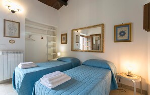 6 Schlafzimmer, Reisekinderbett, kostenloses WLAN