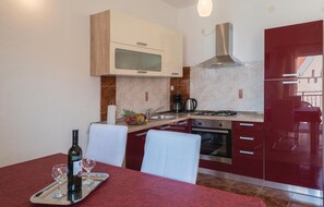 Fridge, stovetop, dishwasher, coffee/tea maker - Beach front apartment in Senj with WiFi (Senj)
