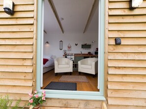 1 bedroom, free WiFi - 1 bedroom accommodation in Wootton Bridge (Wootton Bridge)