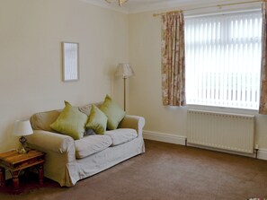 Living area - 3 bedroom accommodation in Newbiggin-by-the-Sea, near Ashington (Newbiggin-by-the-Sea, near Ashington)