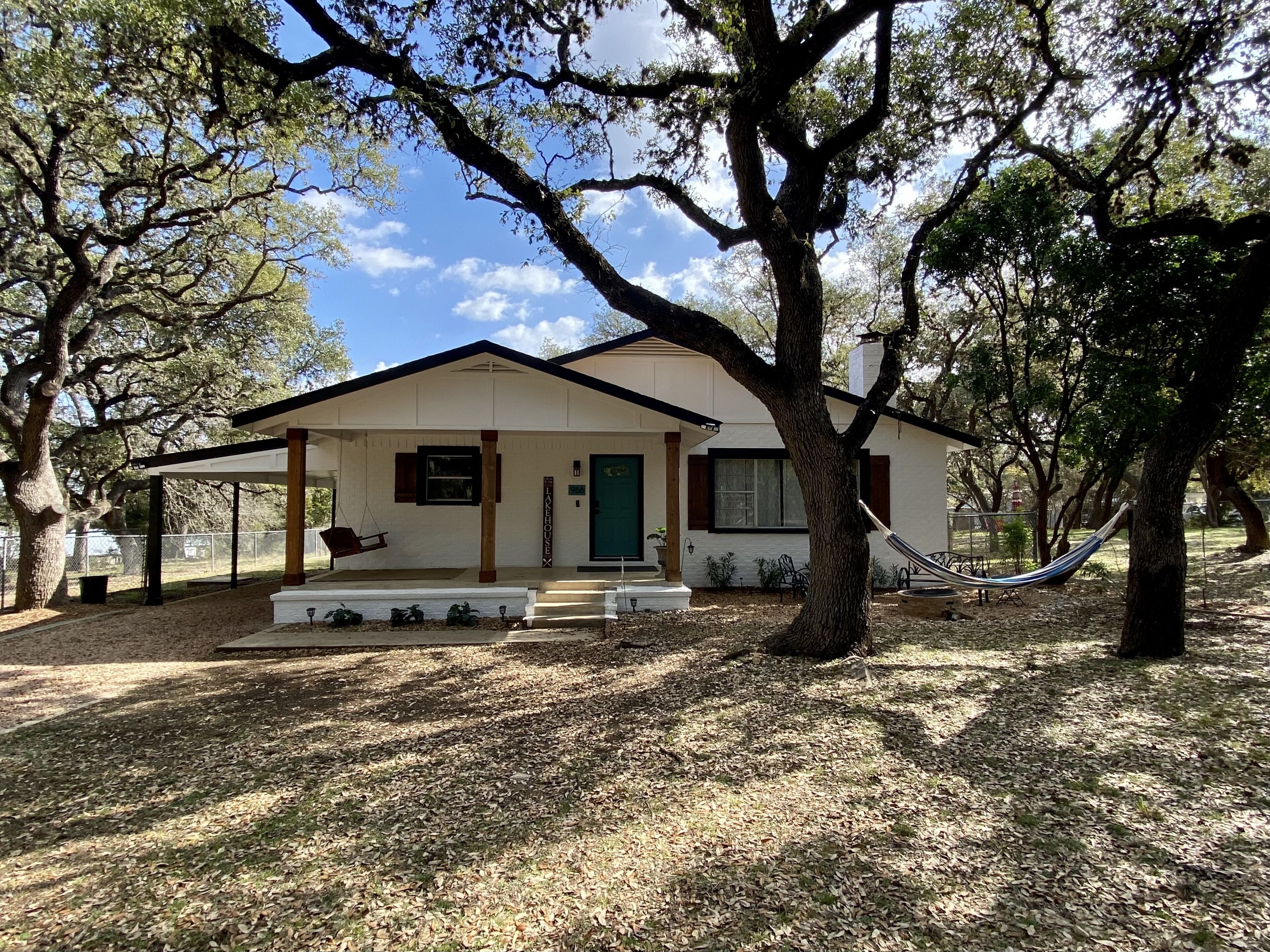 Getaway to Highland Hideaway in Canyon Lake, Texas!!