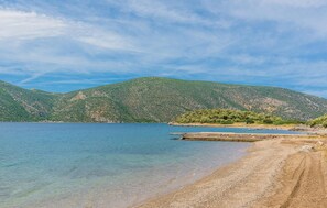 Una spiaggia nelle vicinanze
