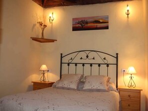 2 habitaciones, cuna de viaje, wifi y ropa de cama 