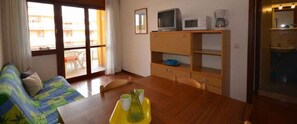 TV - Holiday apartment mit Klimaanlage und Balkon (Bibione)