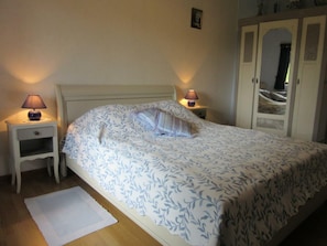 2 bedrooms
