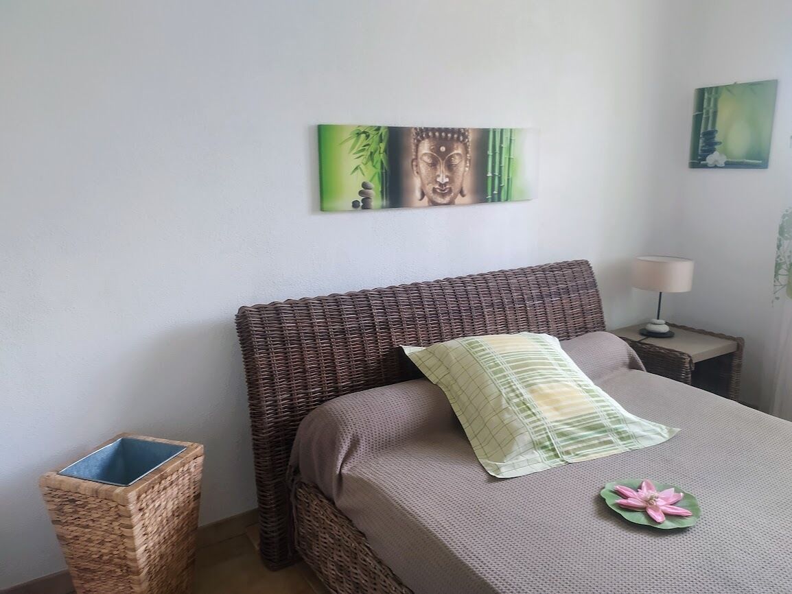 3 chambres, fer et planche à repasser, Wi-Fi, draps fournis