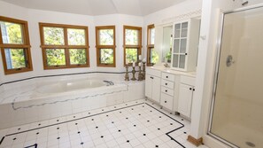 Shower, towels