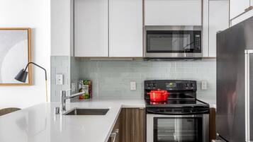 Fridge, microwave, oven, dishwasher