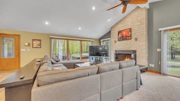 Smart TV, fireplace, table football, stereo