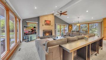 Smart TV, fireplace, foosball, stereo