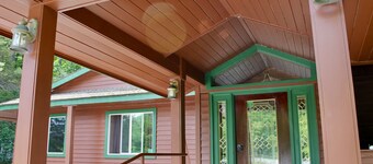 Perfect location right on the upper Hudson River. Just 5 miles from Gore 