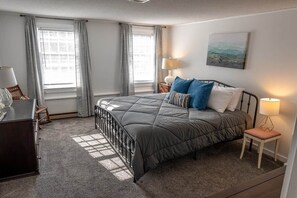 2 Schlafzimmer, Schreibtisch, Bügeleisen/Bügelbrett, kostenloses WLAN