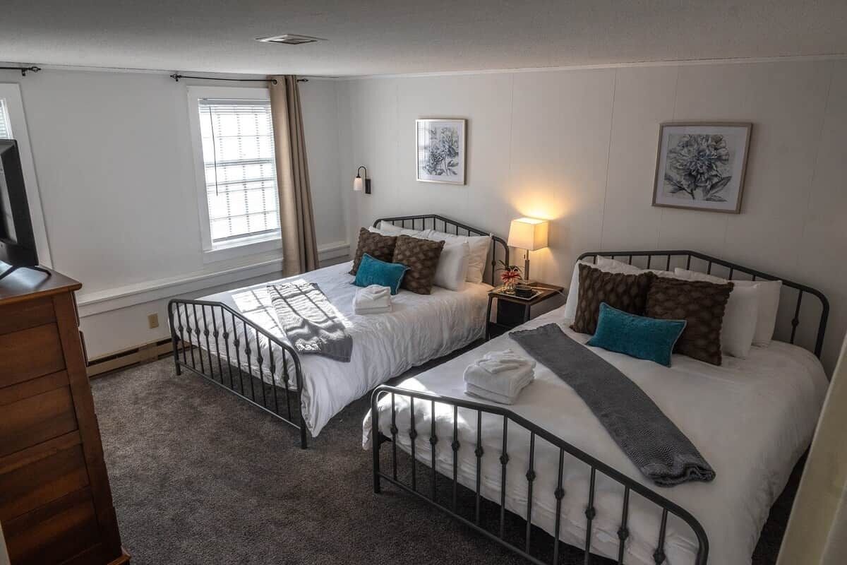 2 bedrooms, desk, iron/ironing board, free WiFi