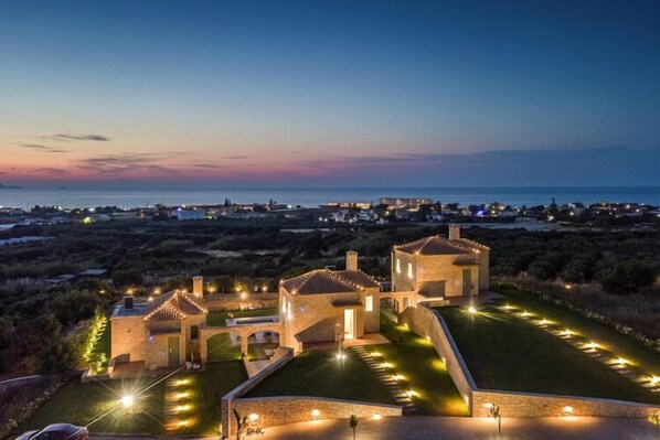 Exterior - Villa with private pool in Chersonissos (Chersonissos)