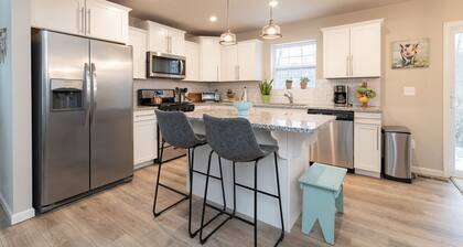 'Woodhaven Hideaway' indoor pool, hot tub