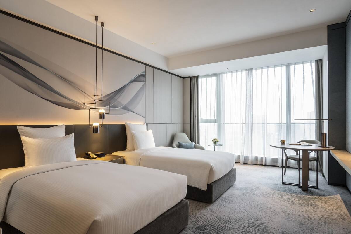 1 bedroom, down duvets, in-room safe, desk