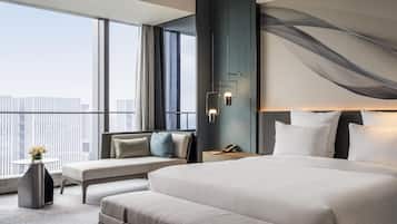 Down comforters, in-room safe, desk, laptop workspace