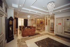 Deluxe Apartment, 2 Bedrooms | Living area