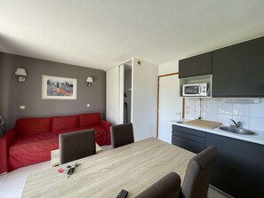 Interior - Cozy Duplex for 8 with Terrace, A/C, and Pools at Salavas (Salavas)