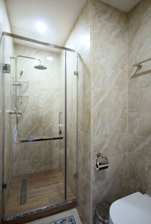 Bathroom - Apartment near in Republic square  (Yerevan)