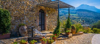 พอฆิโอโพซซีติ