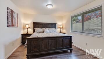 4 bedrooms, iron/ironing board, free WiFi, bed sheets