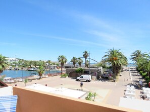 Property grounds - Seafront T2 Apartment with Terrace and Parking, Sète (Sète)