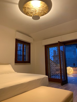 Suite de luxe | Minibar, caixa forta a l'habitació i escriptori