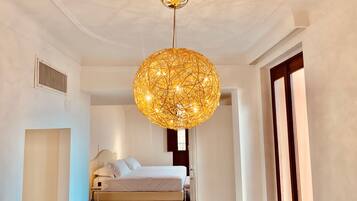 Exclusive Studio Suite | 2 bedrooms, minibar, in-room safe, desk