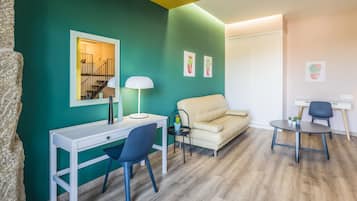 Habitación familiar | Decoración personalizada, muebles diferentes y wifi gratis