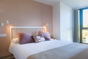 Habitación estándar | Decoración personalizada, muebles diferentes y wifi gratis 