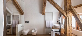 Stylish Chalet "Obereggeralm" with Mountain View, Wi-Fi, Balcony & Garden