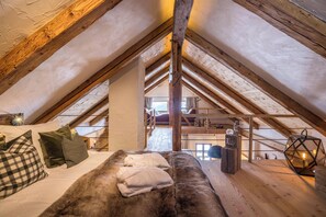 3 bedrooms, iron/ironing board, free WiFi, bed sheets - Stylish Chalet "Obereggeralm" with Mountain View, Wi-Fi, Balcony & Garden (Olang / Geiselsberg (BZ))