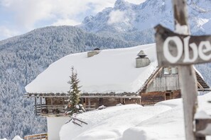 Exterior - Stylish Chalet "Obereggeralm" with Mountain View, Wi-Fi, Balcony & Garden (Olang / Geiselsberg (BZ))