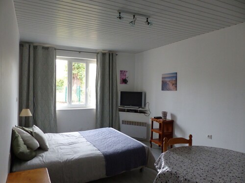 La Calypso the 2-person studio (+ 1 child under 3) ideal for fishing