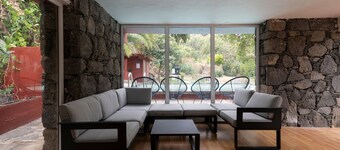 Villa "El Jardín de Santa Bígida" with Mountain View, Pool, Wi-Fi, Sauna & Garden