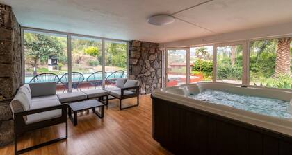 Villa "El Jardín de Santa Bígida" with Mountain View, Pool, Wi-Fi, Sauna & Garden