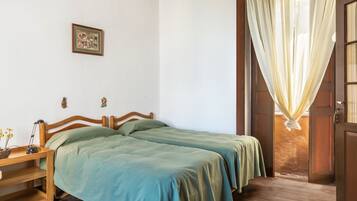 6 dormitorios, wifi gratis, ropa de cama