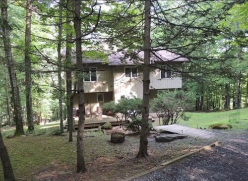 Beautiful Home in the Catskills, 4 beds cozy home