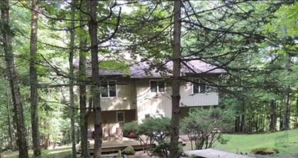 Beautiful Home in the Catskills, 4 beds cozy home