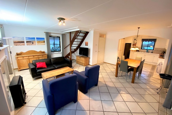 Wohn- & Esszimmer 3/3 (Esstisch, Stühle und Sessel erneuert, siehe Bild 1 & 2)