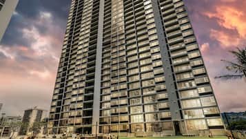 Condo, 1 Bedroom | Bahagian luar