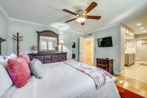 2 bedrooms, iron/ironing board, free WiFi, bed sheets