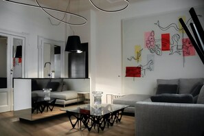 Smart TV - GINGER HOUSE PROJECT, Limited Edition Art Apartment (Milano)