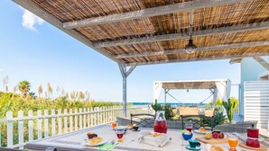 Outdoor dining - Beach Front Villa 2 - sea view (Calabernardo)